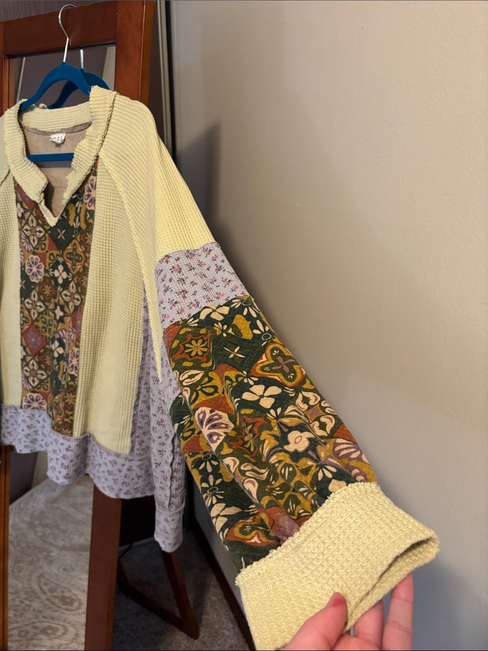 POL Patterned Patchwork Long Sleeve Size Large - Picture 5 of 7